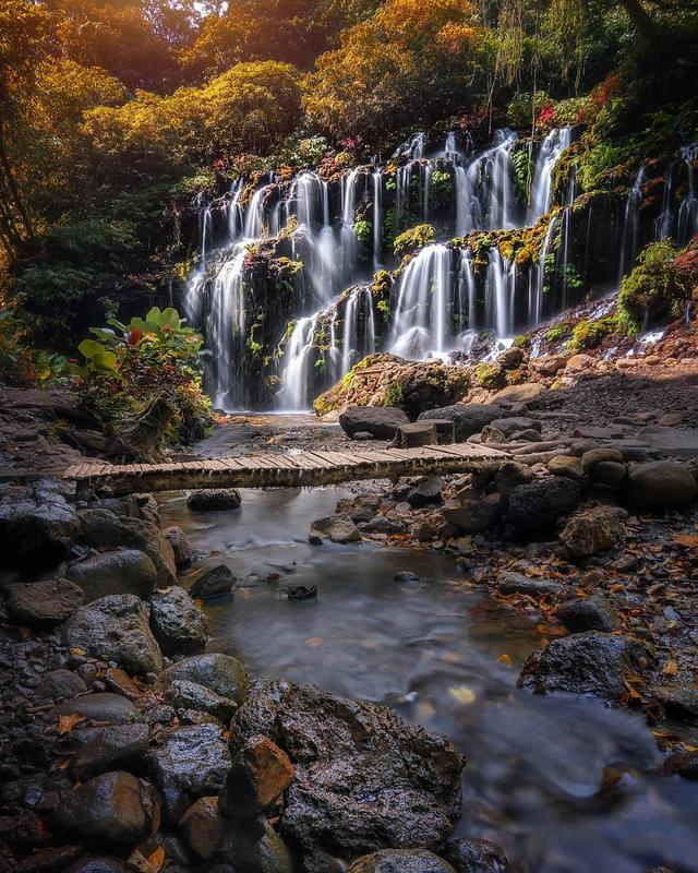 Bhuanasari Waterfall - Photo by @ferdiantiojs