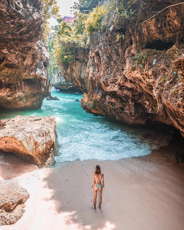 Suluban Beach