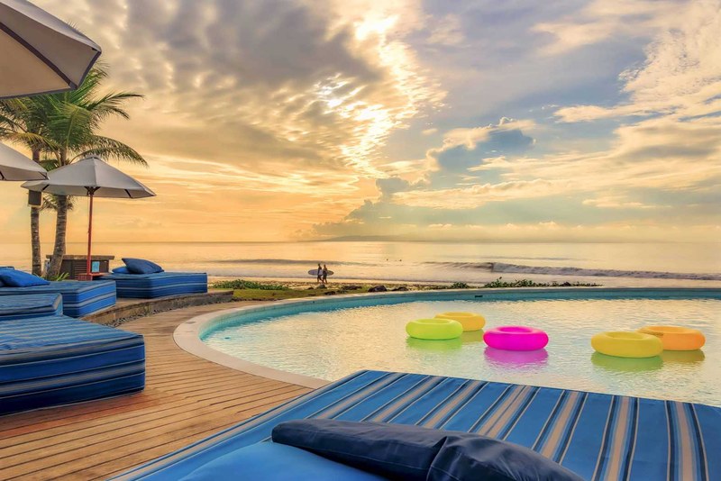 Komune Beach Club