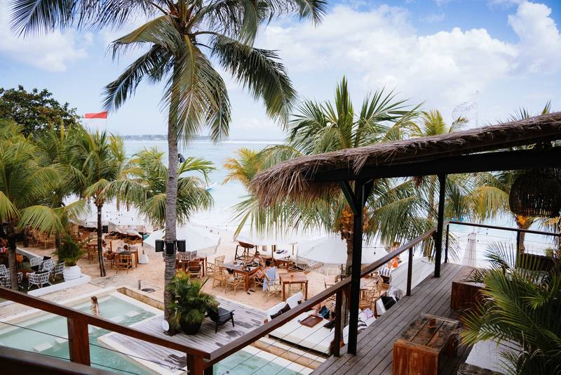 Ohana's Beach Club