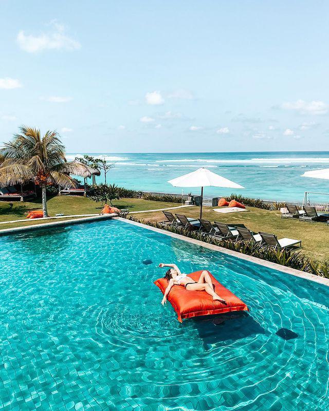 Roosterfish Beach Club - Photo by @eryabltc