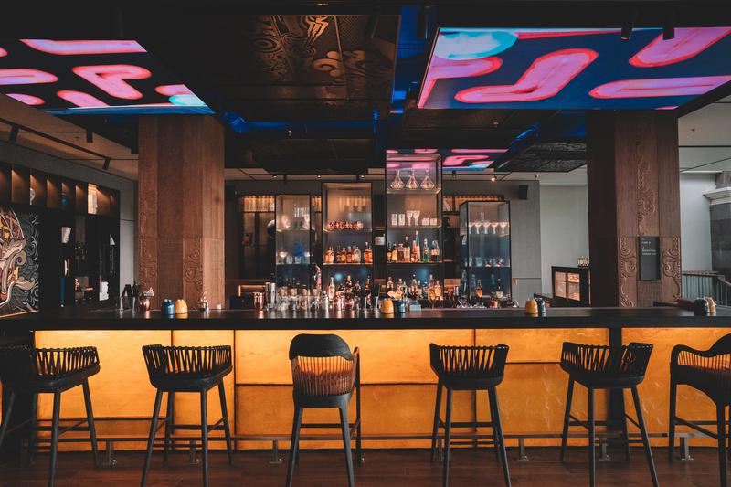 R Bar Renaissance Uluwatu - Photo by @renhotelnusadua