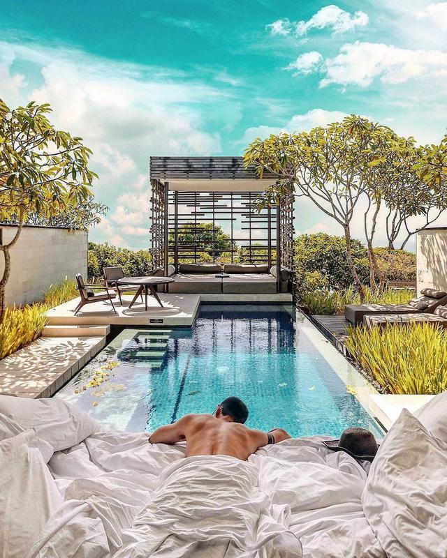 Alila Villas Uluwatu - Photo by @bennyjurdi