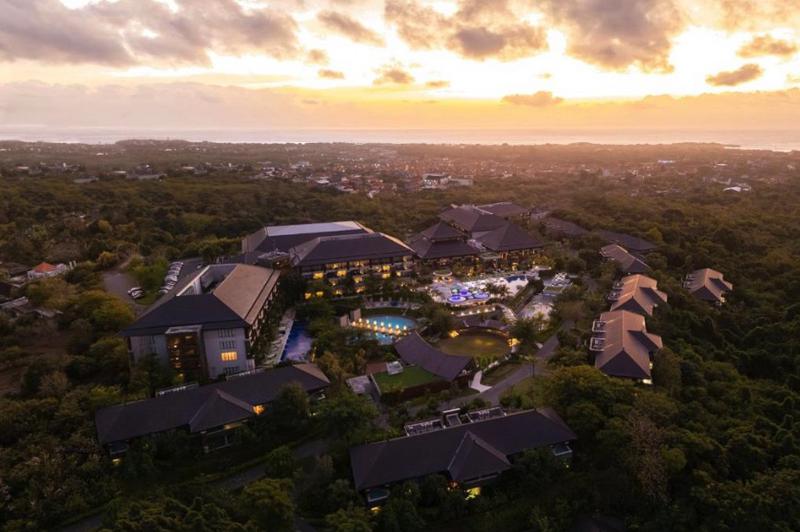 Renaissance Bali Nusa Dua Resort - Photo by @renhotelnusadua