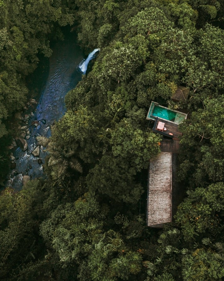 Buahan, A Banyan Tree Escape