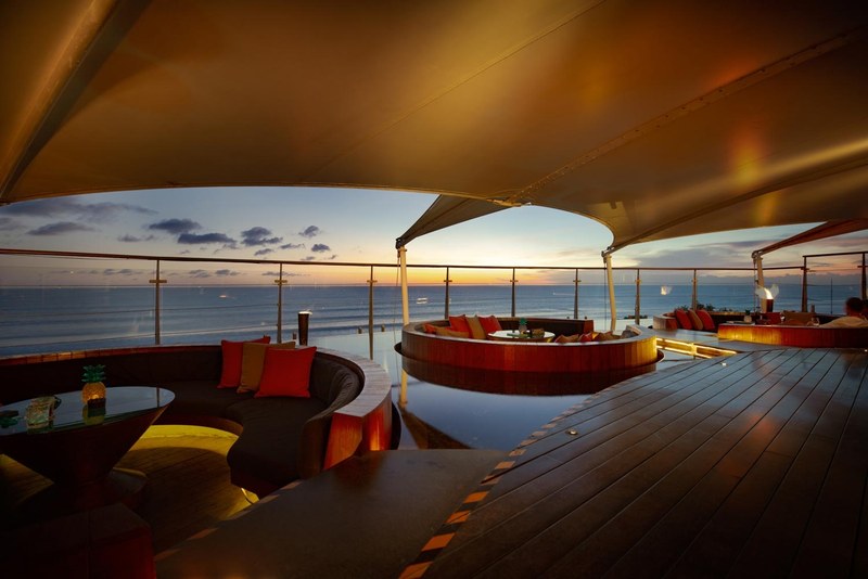 15 Best Rooftop Bars in Bali 2026 for Sunset Drinks