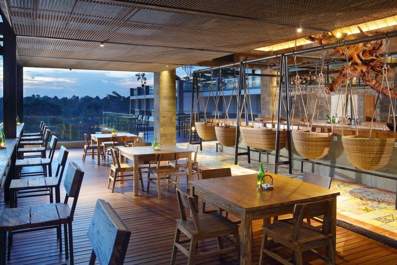 Naga Rooftop Bar & Lounge