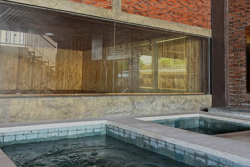 AMO Spa & Bathhouse