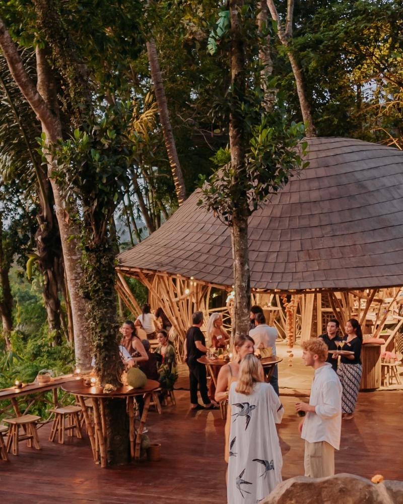 ELEVATOR Sunset Bar at Bambu Indah Resort