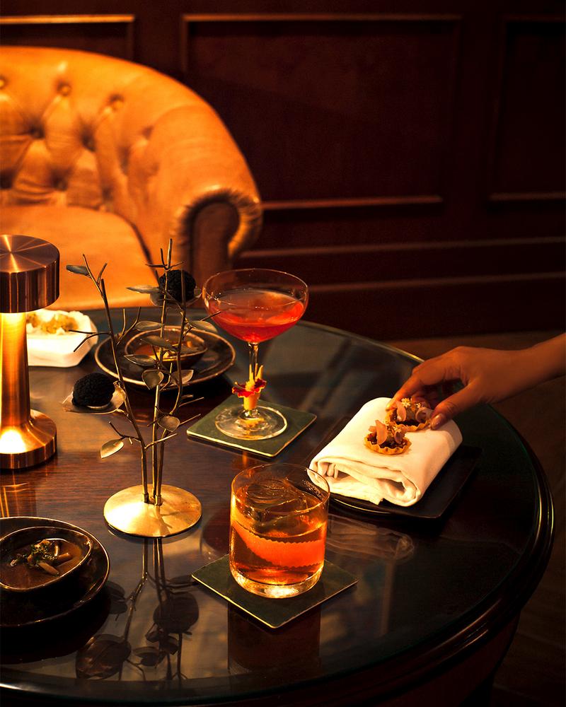 Pinstripe Bar