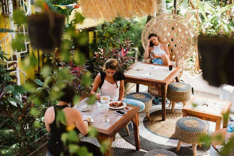 Eat.co - Photo by @deanraphael