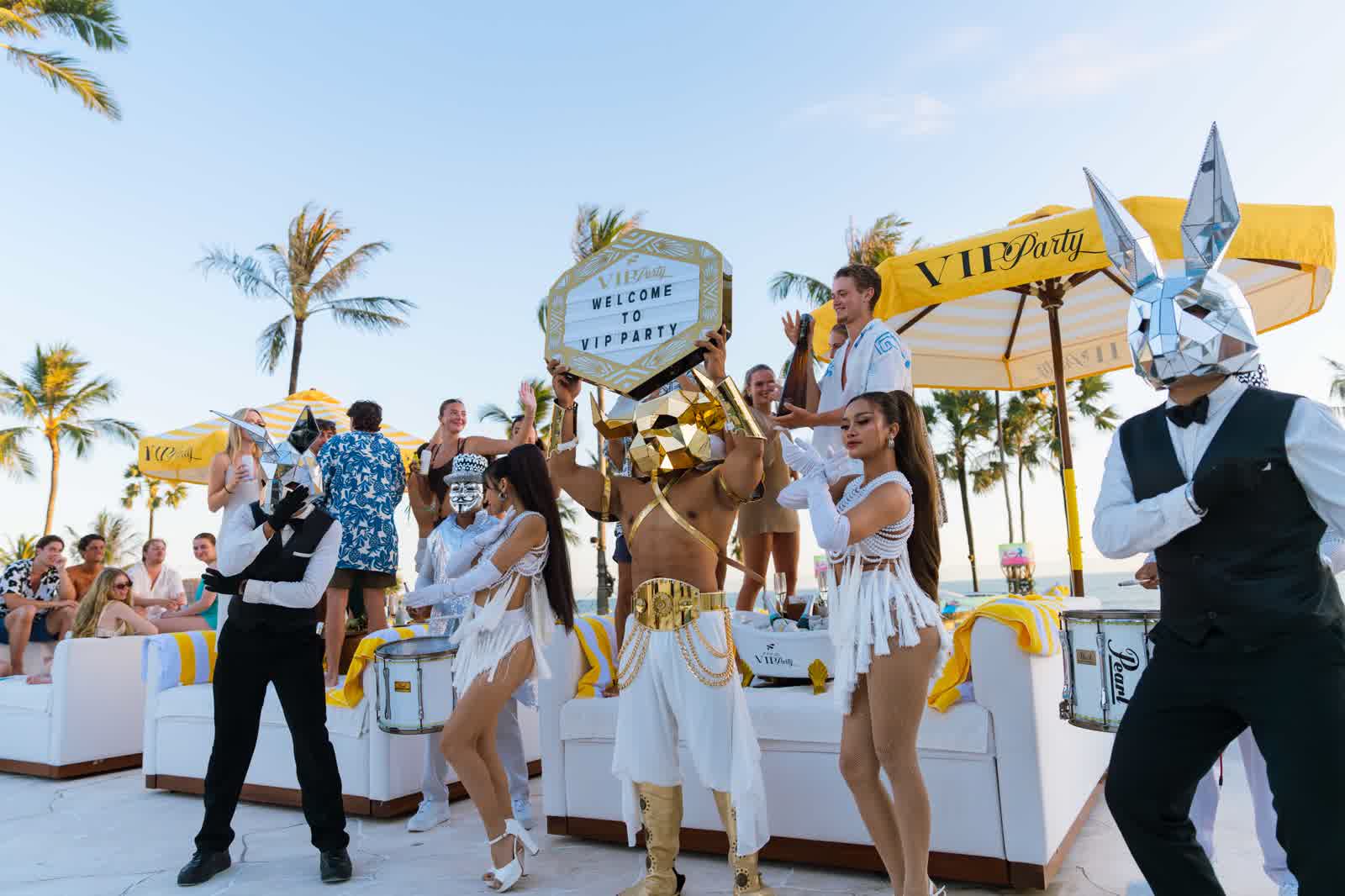Finns Beach Club VIP Party Expansion