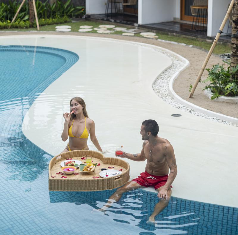 Island Dreaming: Discover the Ultimate Hostel Experience at Roomates in Canggu