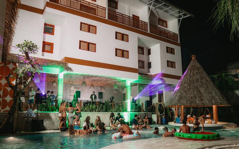 Roomates Canggu Hostel