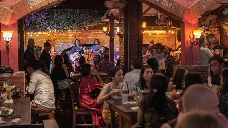 The Orchard Bar & Restaurant - Photo by @rhetaarheta